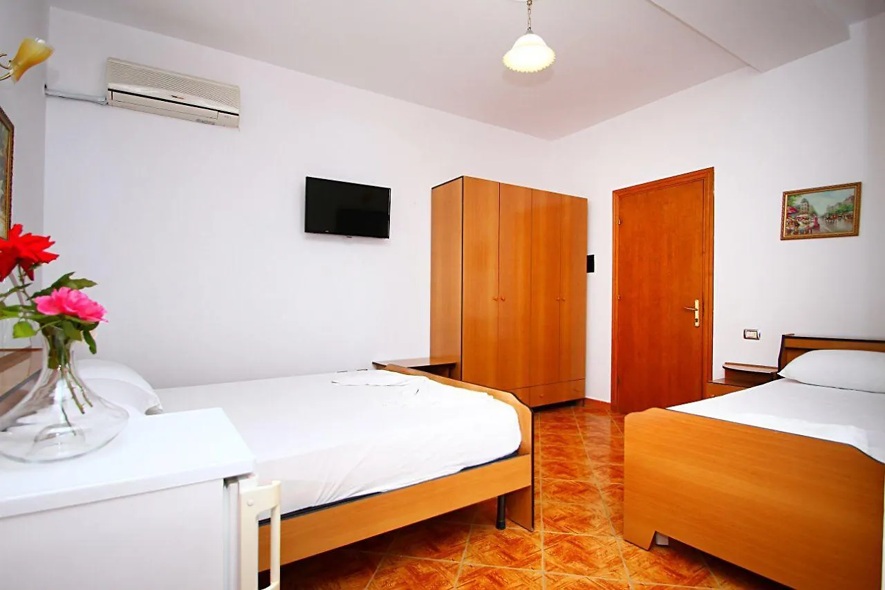 ***  Hotel Europa Vlorë Albania